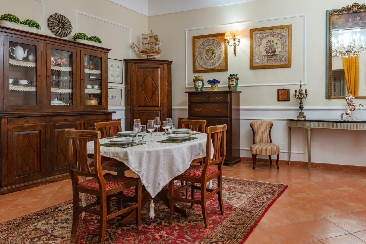 La Casa Di Dante Apartment Palermo Bagian luar foto