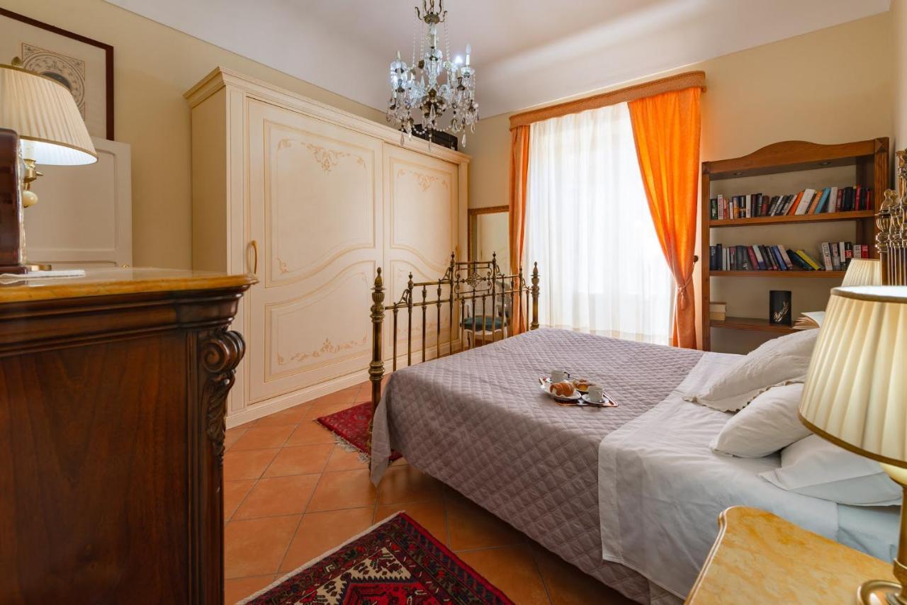 La Casa Di Dante Apartment Palermo Bagian luar foto