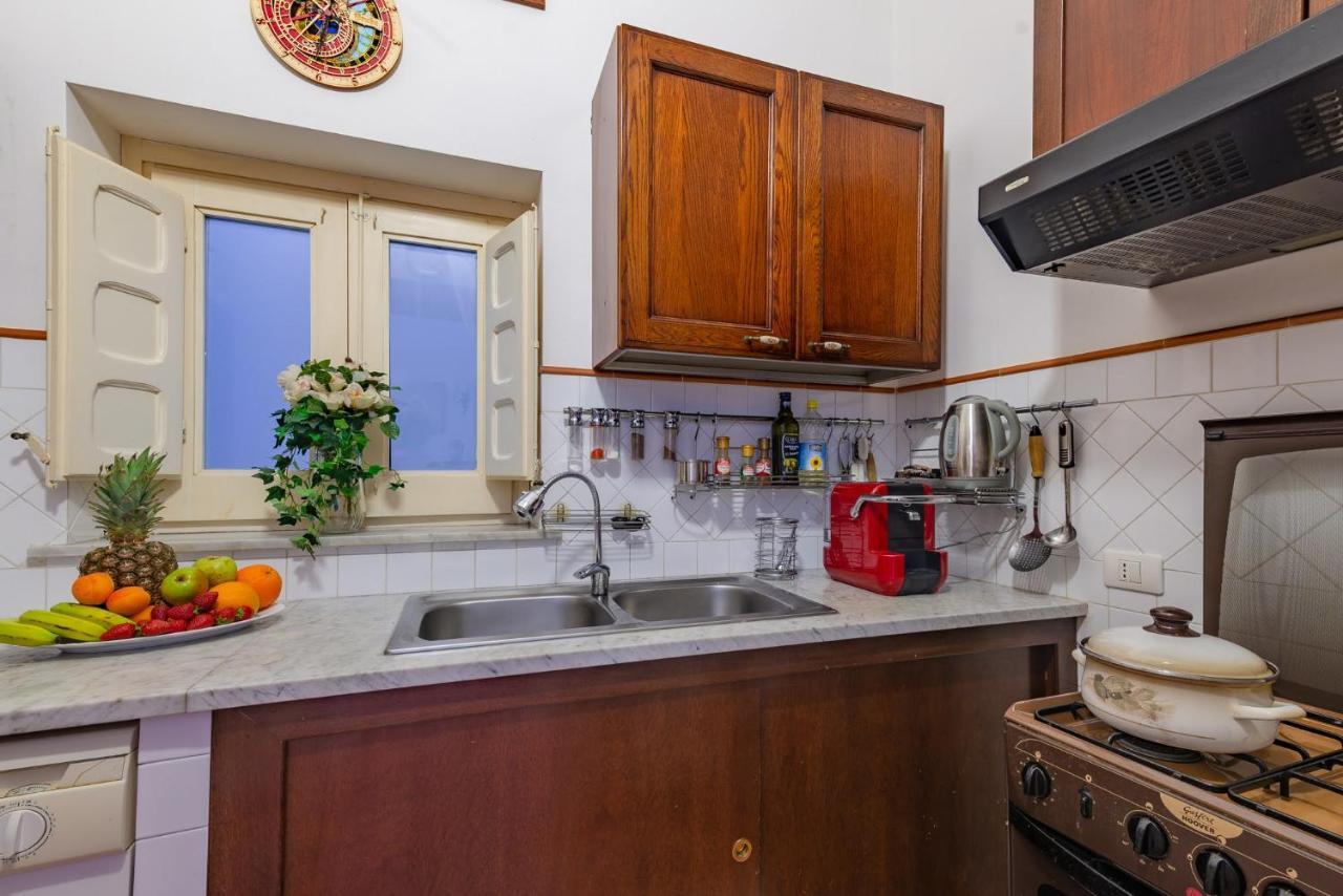 La Casa Di Dante Apartment Palermo Bagian luar foto