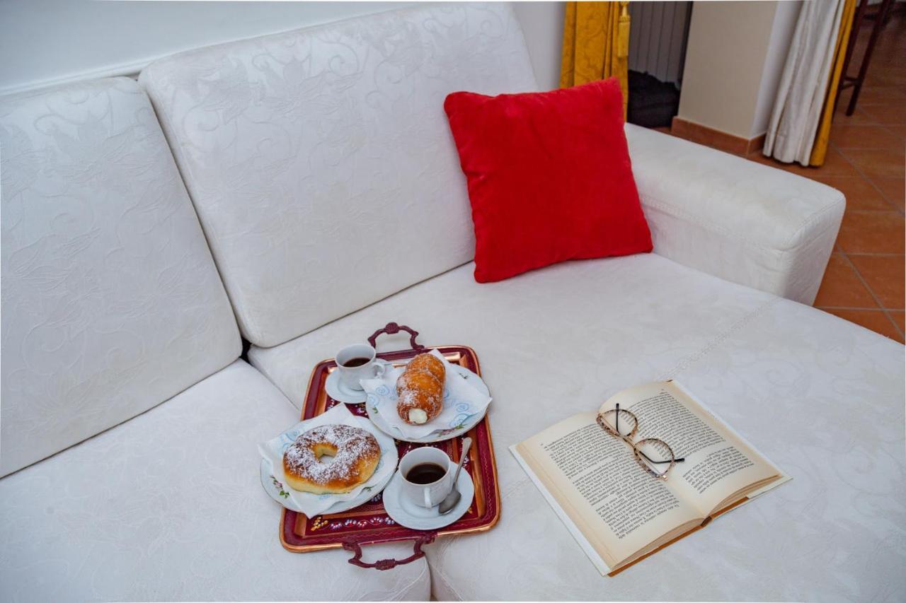 La Casa Di Dante Apartment Palermo Bagian luar foto